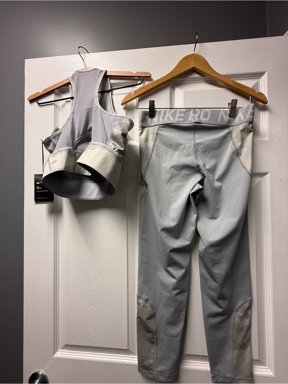 Nike Dri-FIT Light Gray Sport Tank and Leggings - Picture 12 of 12